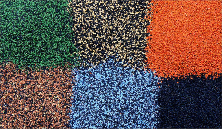 Colored ceramic-coated natural basalt stone chips used on ROOFi tiles